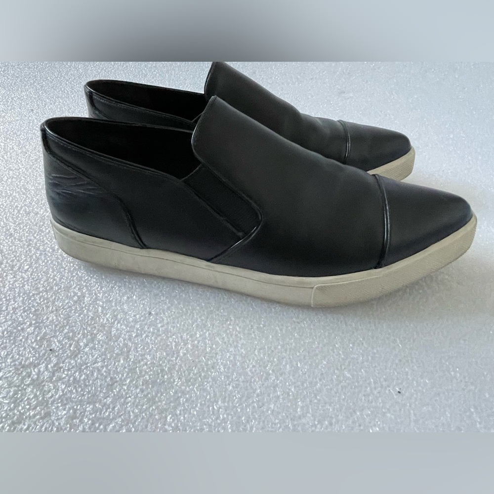 VINCE Corbin Black Leather Slip On Casual Sneakers Loafers Shoes SIZE 6.5